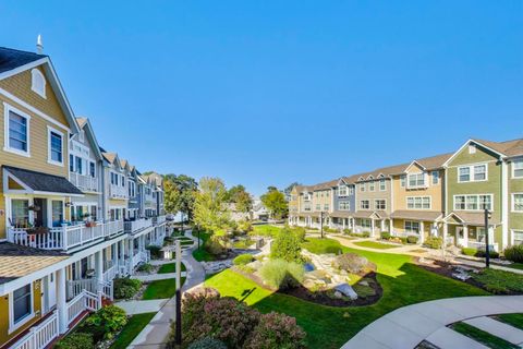 Tiny photo for 34 Lakeview Place, Lake Zurich, IL 60047 (MLS # 12473994)