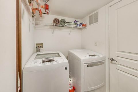 Tiny photo for 34 Lakeview Place, Lake Zurich, IL 60047 (MLS # 12473994)