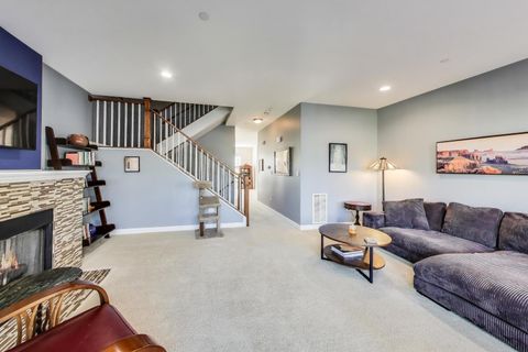 Tiny photo for 34 Lakeview Place, Lake Zurich, IL 60047 (MLS # 12473994)