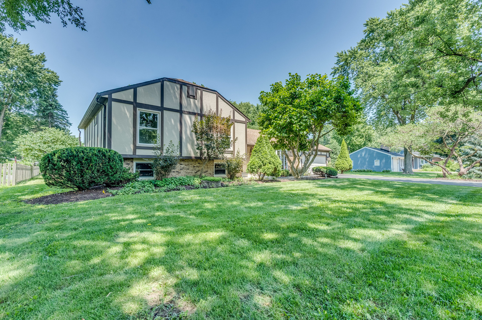 801 W Fabyan Parkway