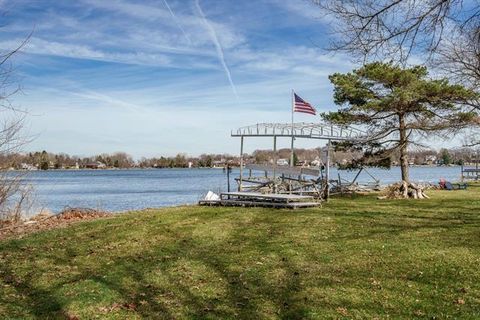 Tiny photo for 1700 Candlewick Drive, Poplar Grove, IL 61065 (MLS # 12599453)