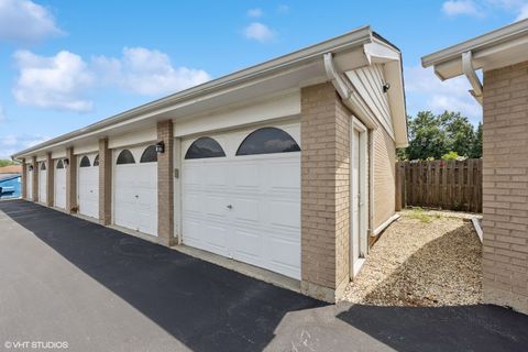 Tiny photo for 1258 Chalet Road #304, Naperville, IL 60563 (MLS # 12420109)