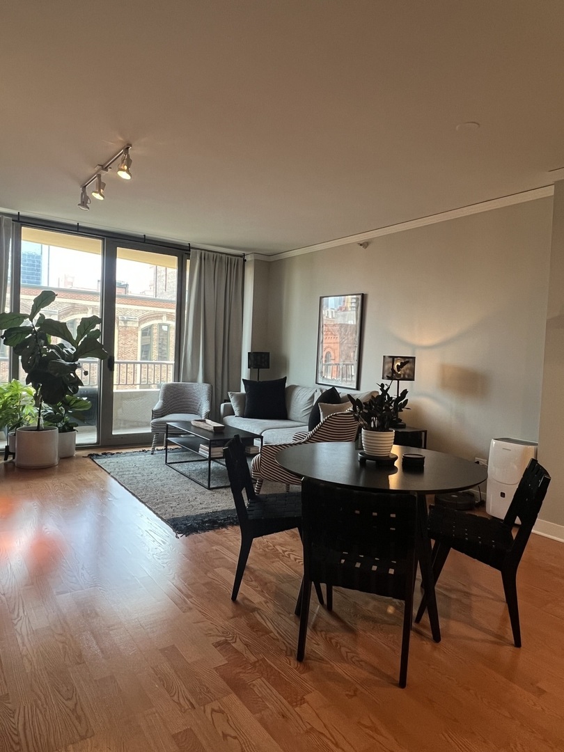 200 N Jefferson Street 707