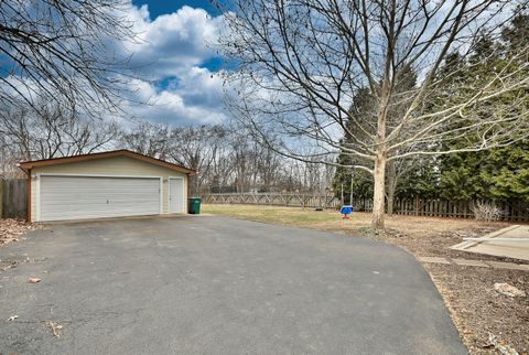 Tiny photo for 554 S Edson Avenue, Lombard, IL 60148 (MLS # 12552930)