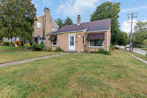 Photo of 701 Lundvall Avenue, Rockford, IL 61107 (MLS # 12491325)