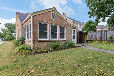 Tiny photo for 701 Lundvall Avenue, Rockford, IL 61107 (MLS # 12491325)