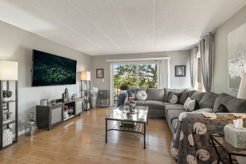 Tiny photo for 18 E Old Willow Road #210N, Prospect Heights, IL 60070 (MLS # 12493145)