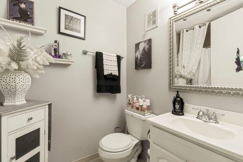 Tiny photo for 18 E Old Willow Road #210N, Prospect Heights, IL 60070 (MLS # 12493145)