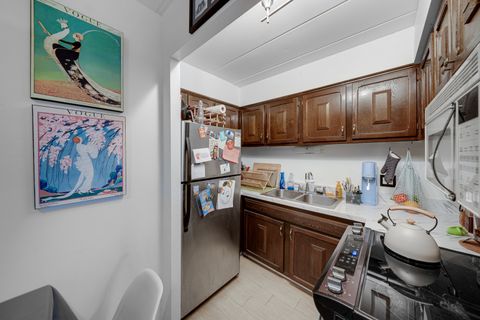 Tiny photo for 320 Circle Avenue #403, Forest Park, IL 60130 (MLS # 12605256)