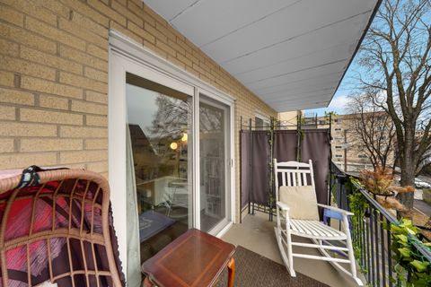 Tiny photo for 320 Circle Avenue #403, Forest Park, IL 60130 (MLS # 12605256)