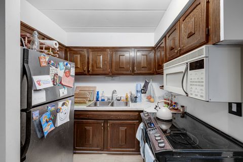 Tiny photo for 320 Circle Avenue #403, Forest Park, IL 60130 (MLS # 12605256)