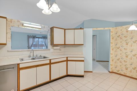 Tiny photo for 1505 Commodore Court #2, Schaumburg, IL 60193 (MLS # 12540776)