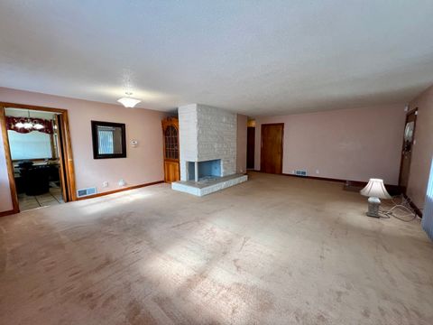 Tiny photo for 977 N Oakland Avenue, Decatur, IL 62522 (MLS # 12501412)