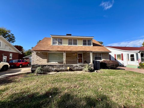 Tiny photo for 977 N Oakland Avenue, Decatur, IL 62522 (MLS # 12501412)