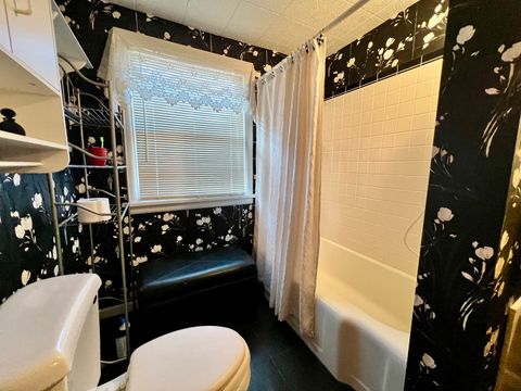 Tiny photo for 977 N Oakland Avenue, Decatur, IL 62522 (MLS # 12501412)