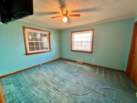 Tiny photo for 977 N Oakland Avenue, Decatur, IL 62522 (MLS # 12501412)