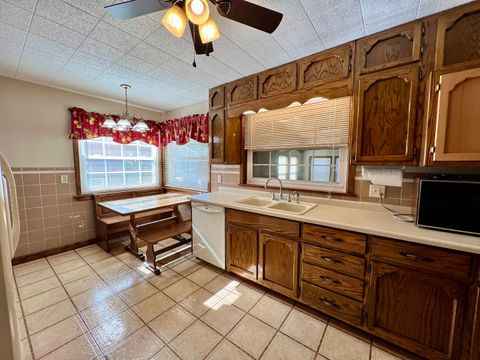 Tiny photo for 977 N Oakland Avenue, Decatur, IL 62522 (MLS # 12501412)