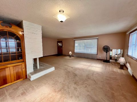 Tiny photo for 977 N Oakland Avenue, Decatur, IL 62522 (MLS # 12501412)