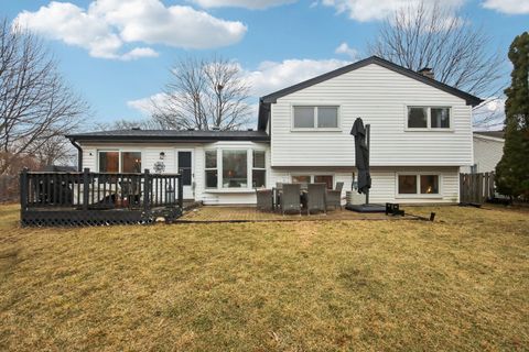 Tiny photo for 782 Lehigh Lane, Buffalo Grove, IL 60089 (MLS # 12585575)
