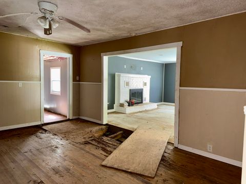 Tiny photo for 543 Tucker Lane, Metropolis, IL 62960 (MLS # 12624923)