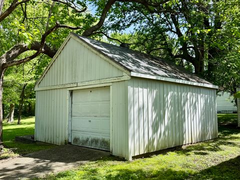 Tiny photo for 543 Tucker Lane, Metropolis, IL 62960 (MLS # 12624923)