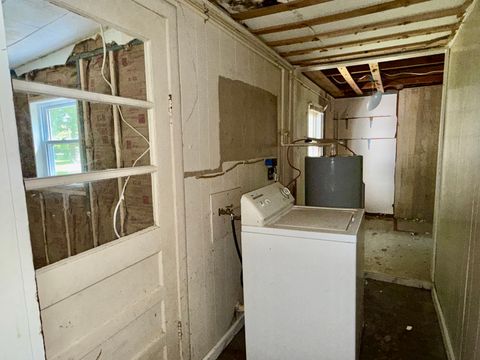 Tiny photo for 543 Tucker Lane, Metropolis, IL 62960 (MLS # 12624923)