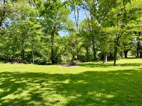 Tiny photo for 543 Tucker Lane, Metropolis, IL 62960 (MLS # 12624923)