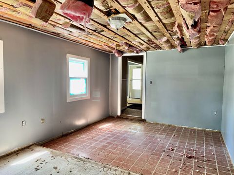 Tiny photo for 543 Tucker Lane, Metropolis, IL 62960 (MLS # 12624923)