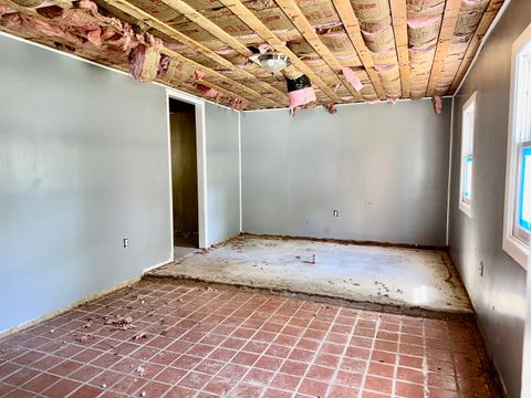 Tiny photo for 543 Tucker Lane, Metropolis, IL 62960 (MLS # 12624923)