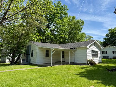 Photo of 543 Tucker Lane, Metropolis, IL 62960 (MLS # 12624923)