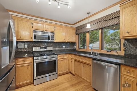 Tiny photo for Tinley Park, IL 60487 (MLS # 12553094)