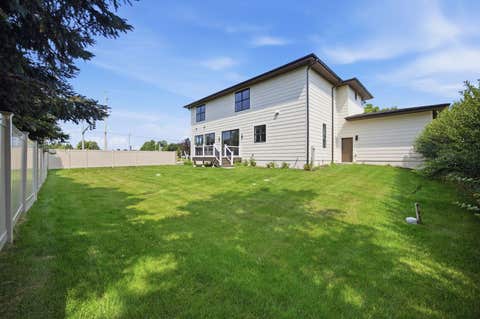 Tiny photo for 949 Internationale Parkway, Woodridge, IL 60517 (MLS # 12705981)