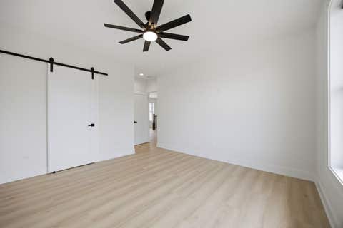 Tiny photo for 949 Internationale Parkway, Woodridge, IL 60517 (MLS # 12705981)