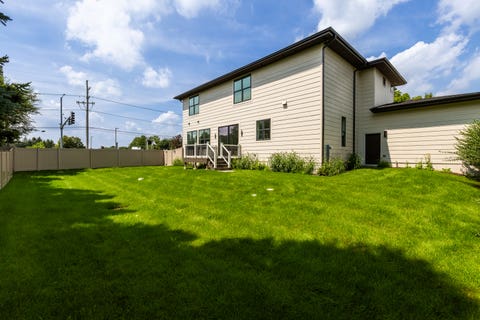 Tiny photo for 949 Internationale Parkway, Woodridge, IL 60517 (MLS # 12705981)