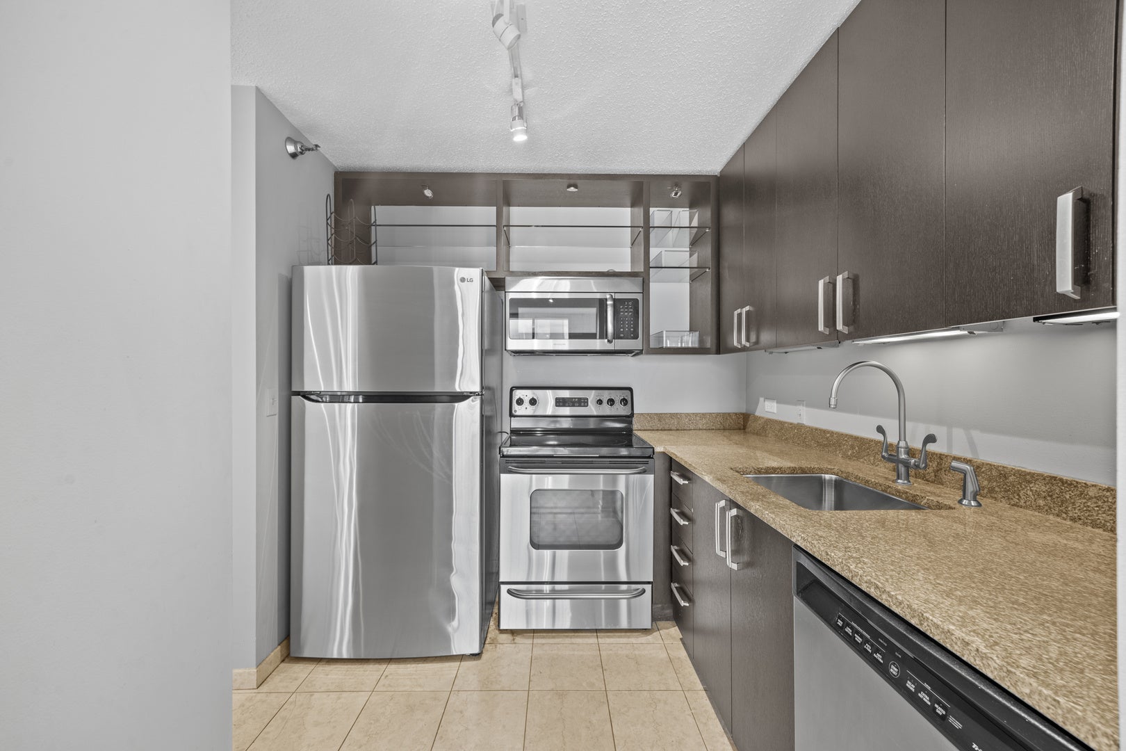 1212 N LASALLE Street 2505