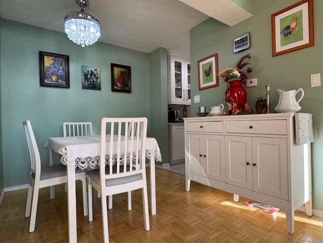 4623 N CHESTER Avenue 105