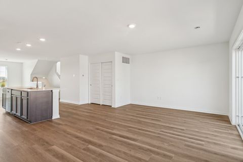 Tiny photo for 911 Briar Glen Court, Hampshire, IL 60140 (MLS # 12508440)