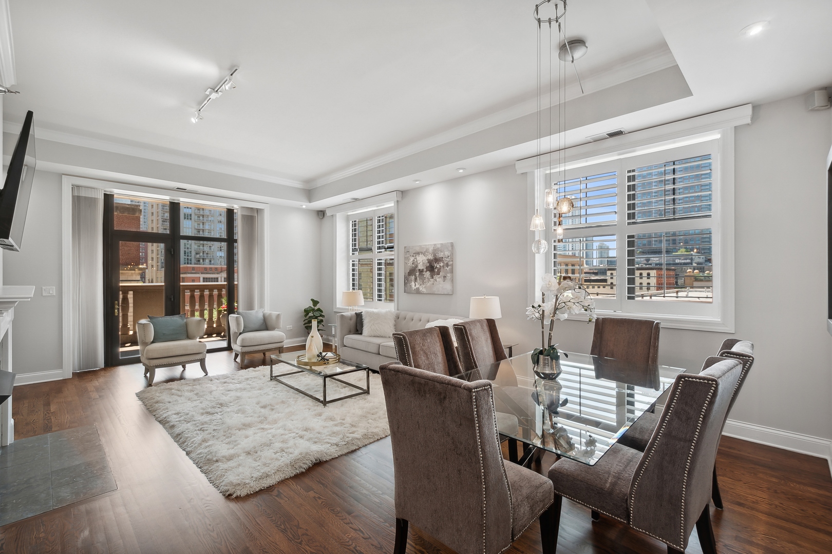 30 W Erie Street 402