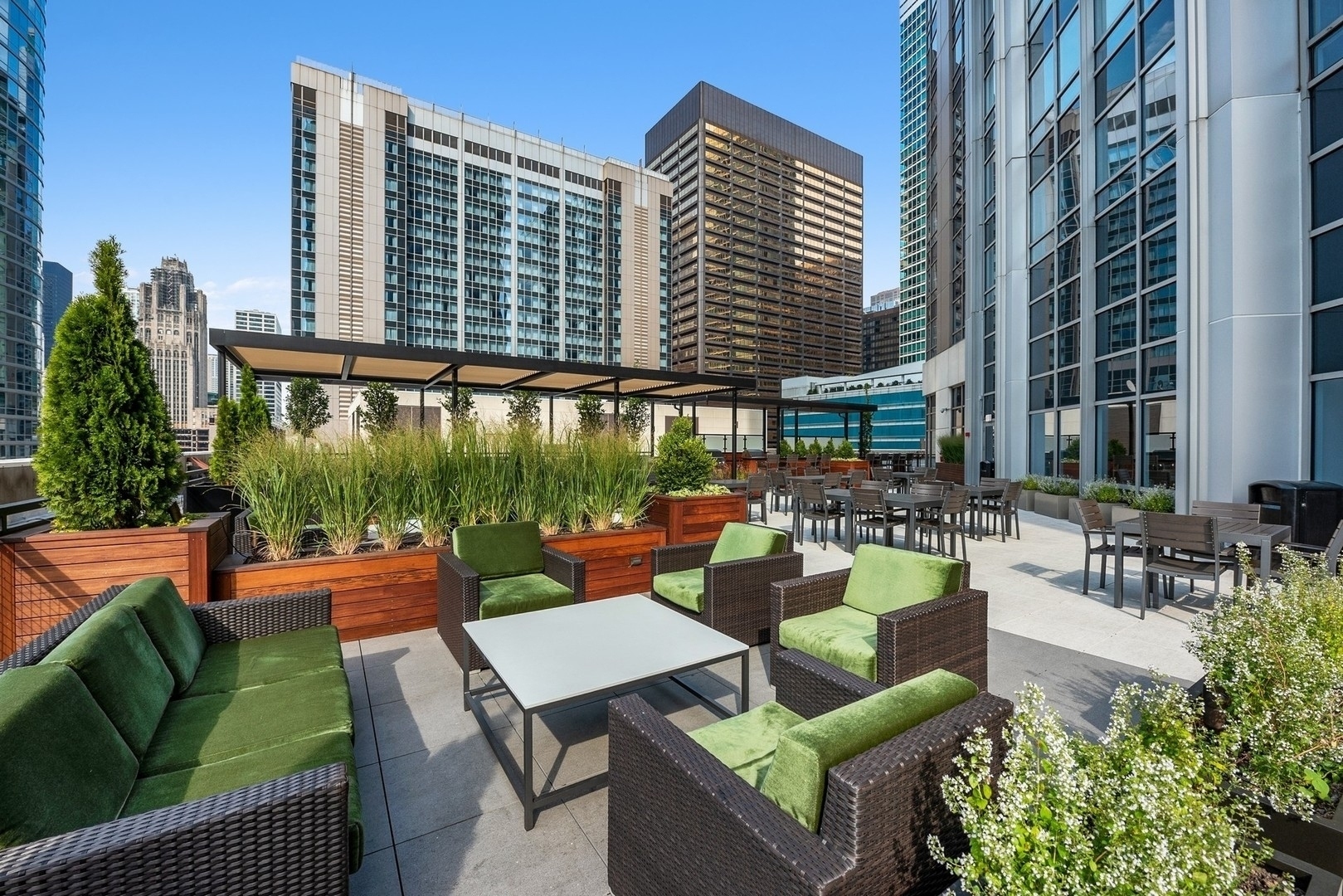 Chicago, Illinois 60611, United States, 1 Bedroom Bedrooms, ,1 BathroomBathrooms,Residential,Active,211157