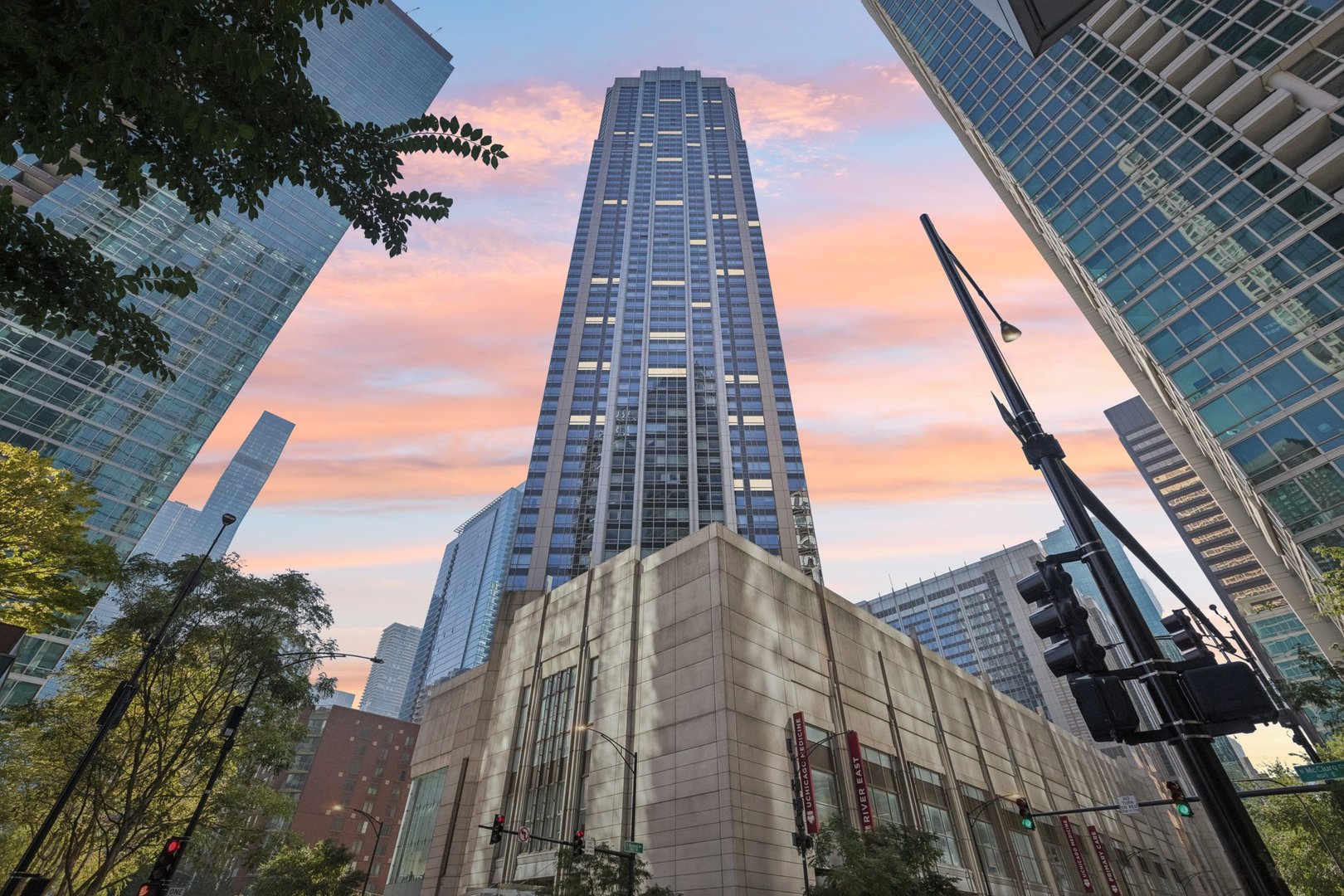 Chicago, Illinois 60611, United States, 1 Bedroom Bedrooms, ,1 BathroomBathrooms,Residential,Active,211157