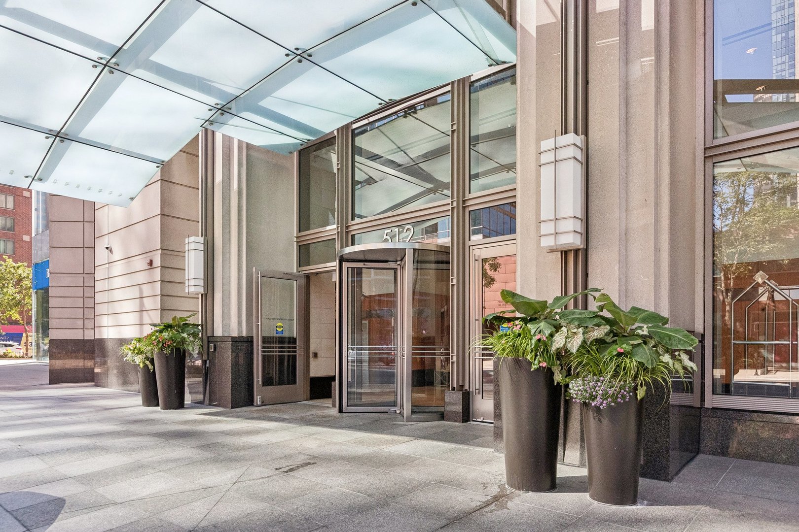 512 N MCCLURG Court 3312