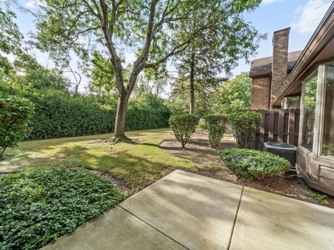 Tiny photo for 11103 Regency Drive #11103, Westchester, IL 60154 (MLS # 12711501)