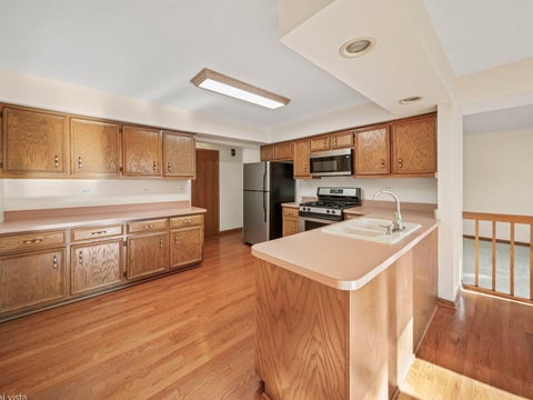 Tiny photo for 11103 Regency Drive #11103, Westchester, IL 60154 (MLS # 12711501)
