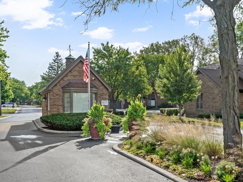 Tiny photo for 11103 Regency Drive #11103, Westchester, IL 60154 (MLS # 12711501)