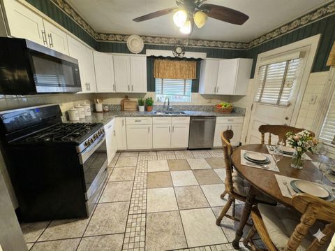 Tiny photo for 9626 S Bell Avenue, Chicago, IL 60643 (MLS # 12565990)