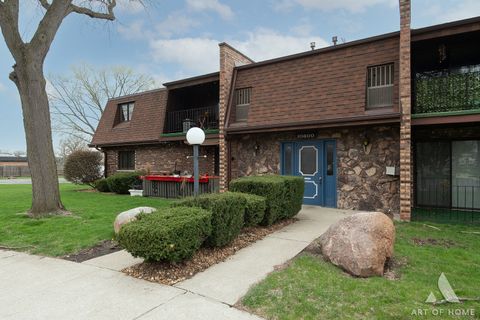 Tiny photo for 10600 S Brooklodge Lane #1B, Palos Hills, IL 60465 (MLS # 12614821)