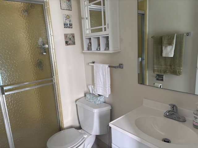 Lombard, Illinois 60148, United States, 2 Bedrooms Bedrooms, ,2 BathroomsBathrooms,Residential,Active,209816