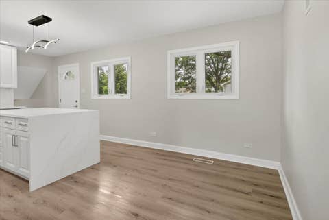 Tiny photo for 590 Durham Court, Hoffman Estates, IL 60169 (MLS # 12694937)