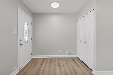 Tiny photo for 590 Durham Court, Hoffman Estates, IL 60169 (MLS # 12694937)