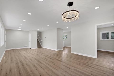 Tiny photo for 590 Durham Court, Hoffman Estates, IL 60169 (MLS # 12694937)